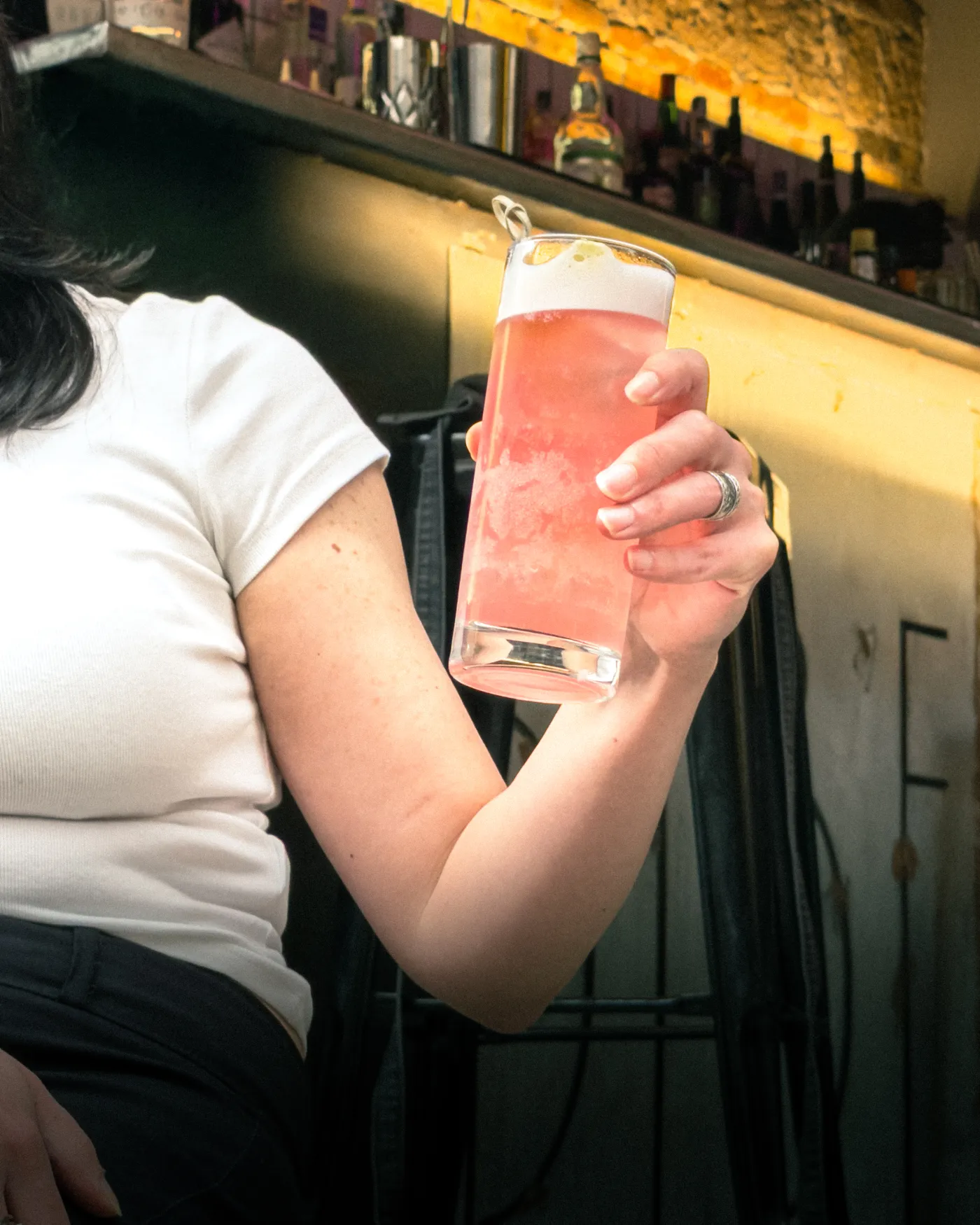 Un cocktail servito al bancone di Bibendum